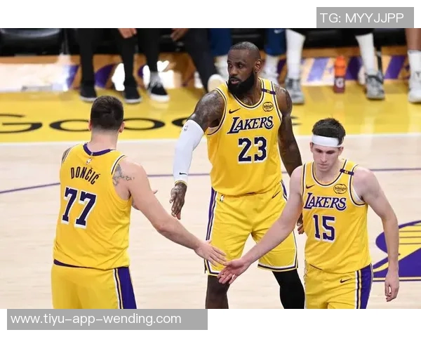 湖人揭幕战球员评分揭晓东契奇独领风骚新援艾顿惨遭D级评价