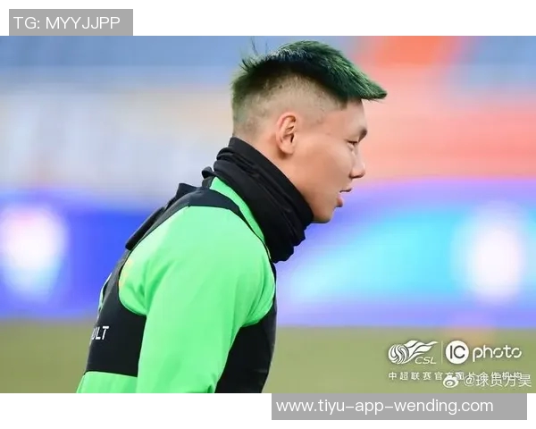 方昊长传单刀机会被铲失国安后场传球失误引发险情